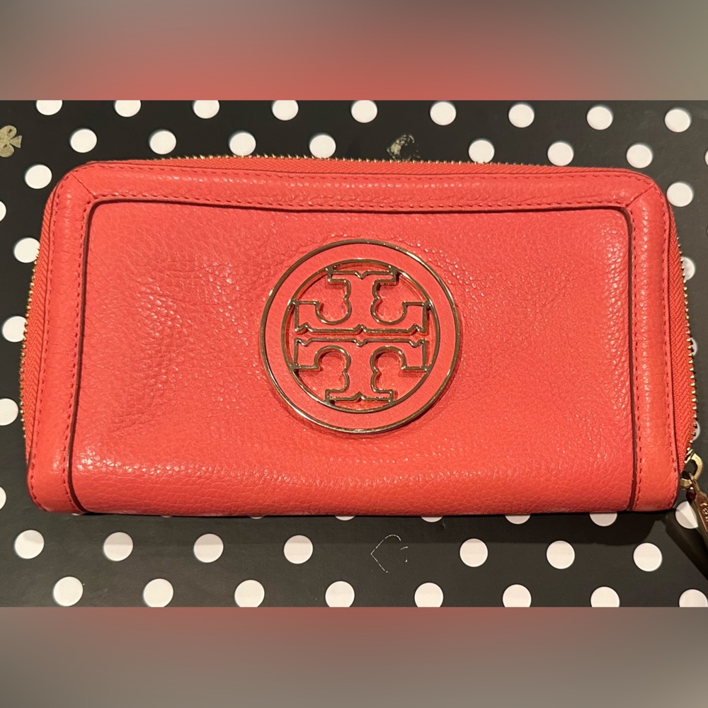 👜🔥EUC Authentic TORY BURCH Pink Leather Continental Wallet👜🔥